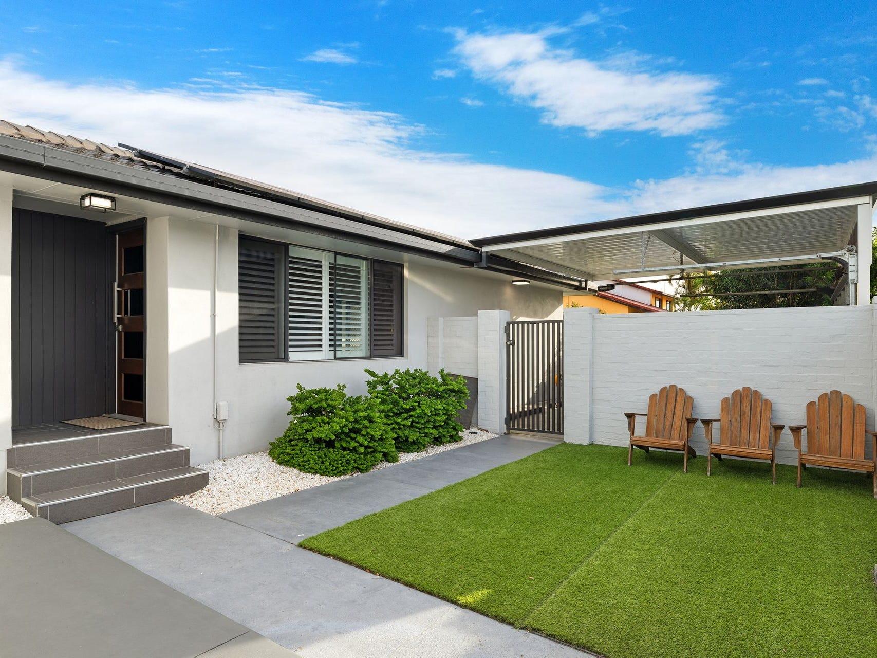 12 Fairsky Avenue, Mermaid Waters